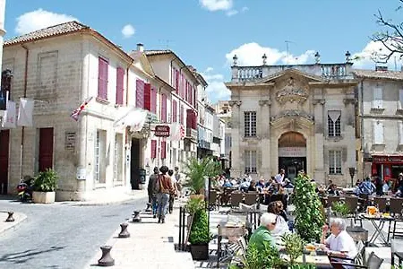 Apartment 55 M2 Avec Terrasse, Clim, Wifi, Netflix, Bureau Avignon