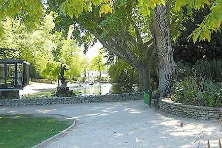 55 M2 Avec Terrasse, Clim, Wifi, Netflix, Bureau