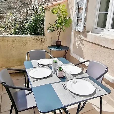 55 M2 Avec Terrasse, Clim, Wifi, Netflix, Bureau Avignon